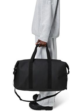 Rains hilo waterproof weekend bag black